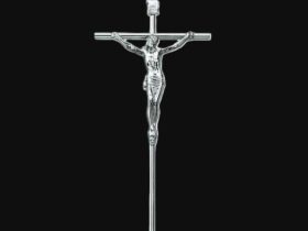 CRUZ EN ACERO INOXIDABLE CON CRISTO Ref. 2320