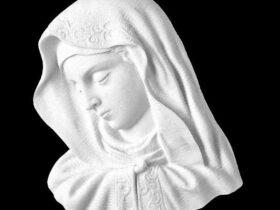 VIRGEN EN MARMOL SINTETICO Ref. 6531